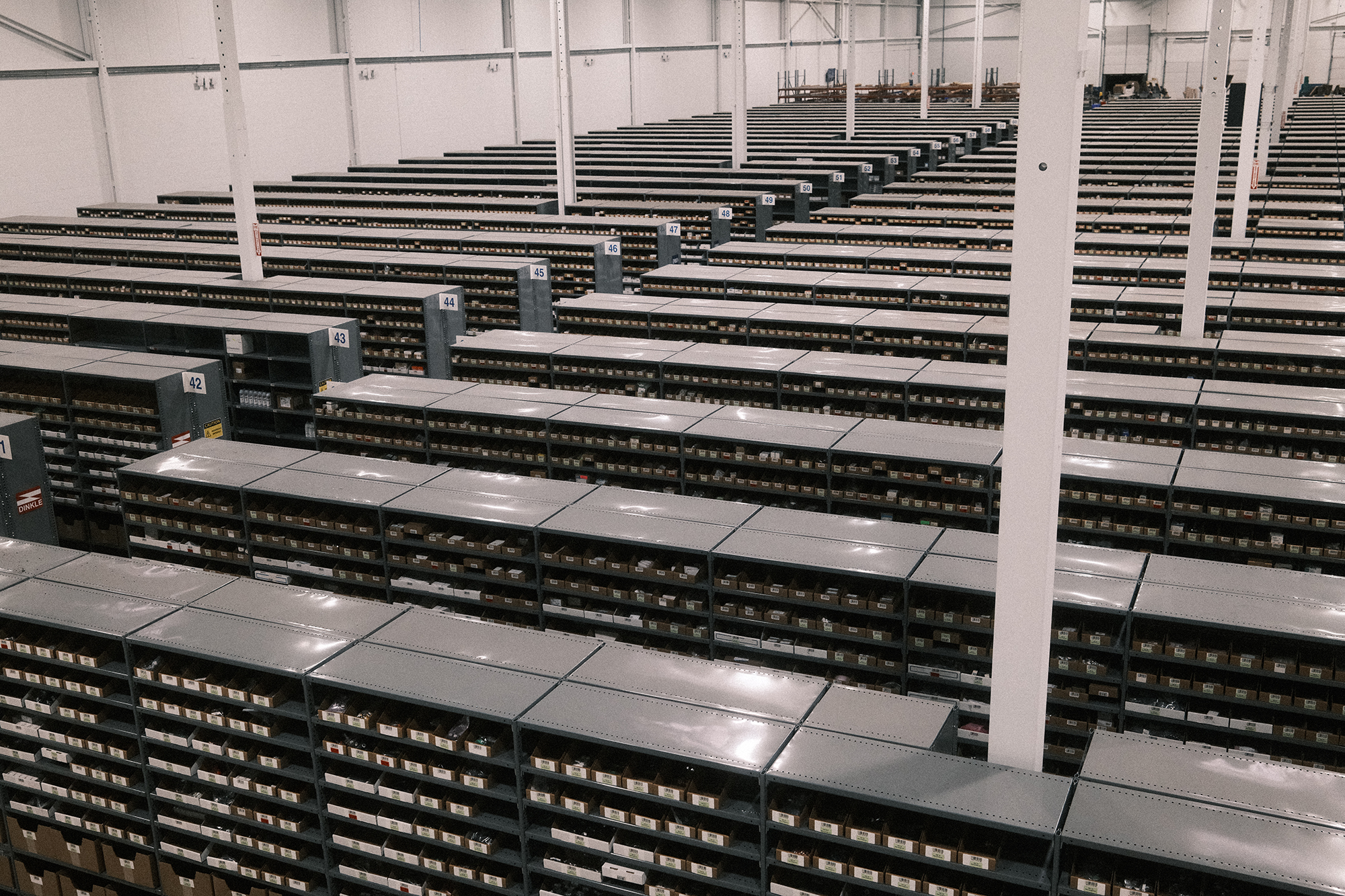 Industrial hydraulic and pneumatic equipment